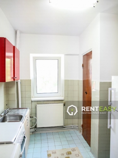 Apartament decomandat cu 3 camere de inchiriat in zona Hala Centrala