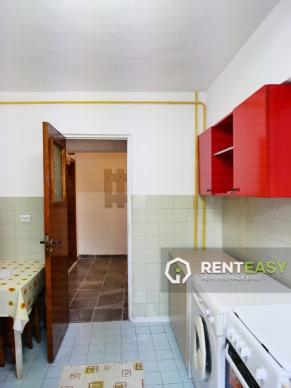 Apartament decomandat cu 3 camere de inchiriat in zona Hala Centrala