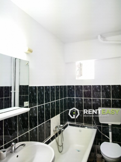 Apartament decomandat cu 3 camere de inchiriat in zona Hala Centrala