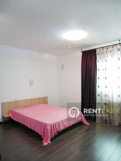 Apartament cu 6 camere de inchiriat la vila in Copou