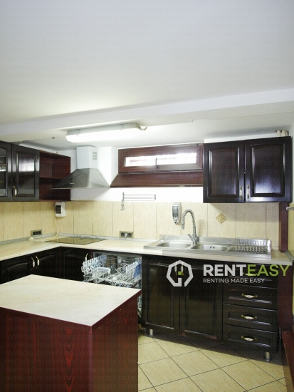 Apartament cu 6 camere de inchiriat la vila in Copou