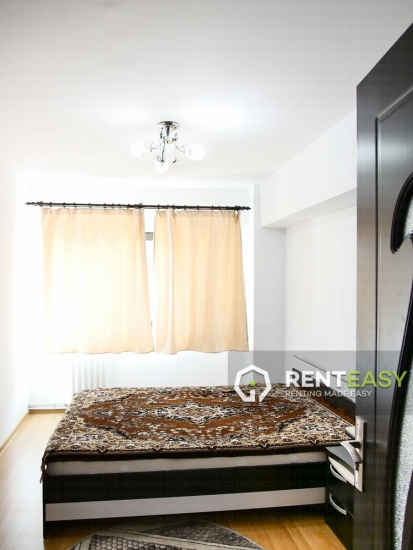 Apartament cu 3 camere pe Stefan cel Mare de inchiriat