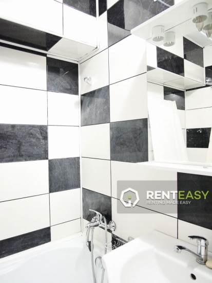 Apartament cu 3 camere pe Stefan cel Mare de inchiriat