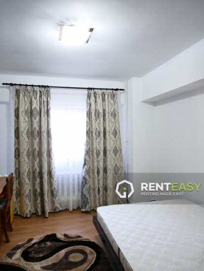 Apartament 3 camere decomandat de inchiriat in Centru - Stefan cel Mare