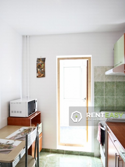 Apartament cu 2 camere decomandat de inchiriat in zona Palas