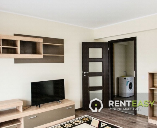 Apartament de lux cu 3 camere de inchiriat in Podul de Fier