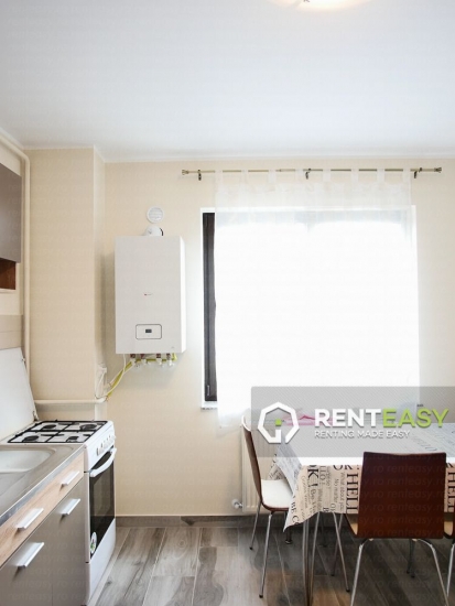 Apartament de lux cu 3 camere de inchiriat in Podul de Fier