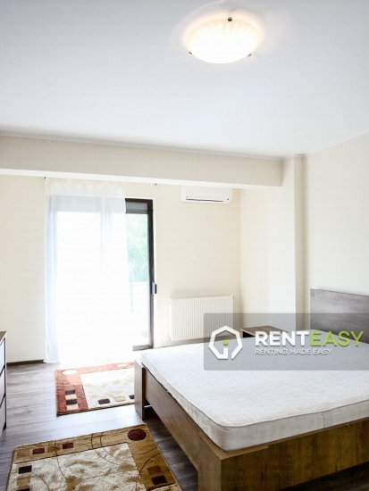 Apartament de lux cu 3 camere de inchiriat in Podul de Fier