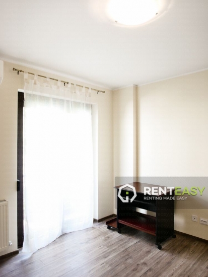 Apartament de lux cu 3 camere de inchiriat in Podul de Fier