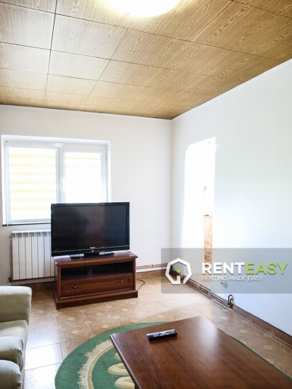 Apartament cu 3 camere in Podul de Fier de inchiriat