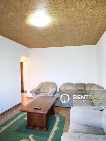 Apartament cu 3 camere in Podul de Fier de inchiriat