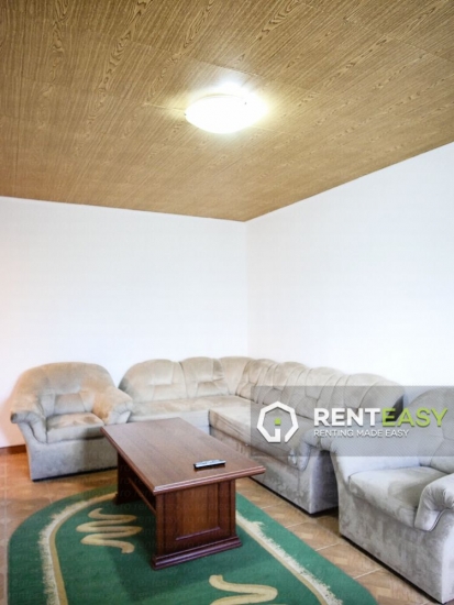 Apartament cu 3 camere in Podul de Fier de inchiriat