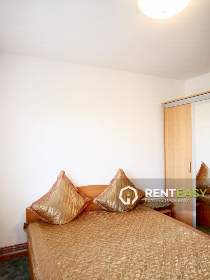 Apartament cu 3 camere in Podul de Fier de inchiriat