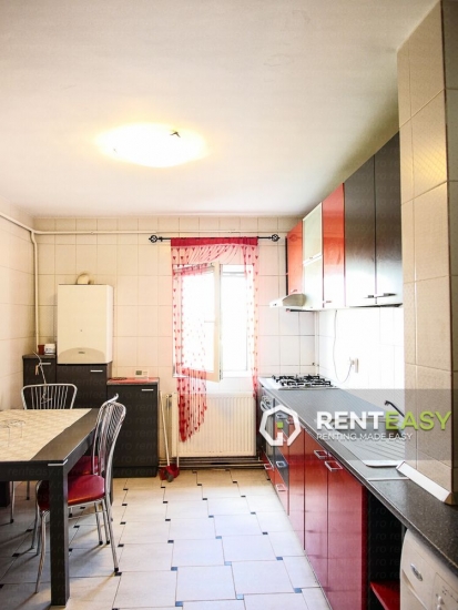 Apartament decomandat 4 camere de inchiriat in zona Palas
