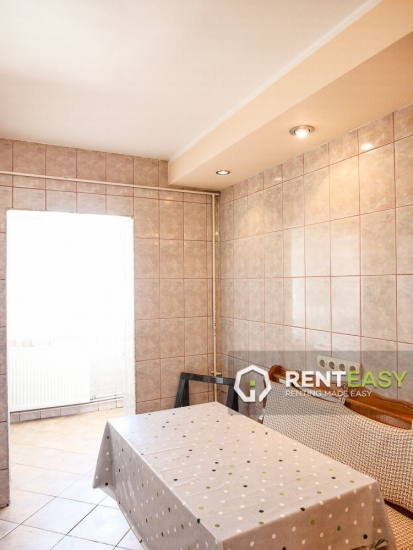 Apartament 3 camere de inchiriat in zona Pacurari