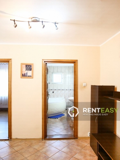 Apartament 3 camere de inchiriat in zona Pacurari