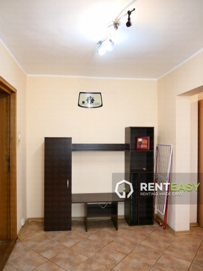 Apartament 3 camere de inchiriat in zona Pacurari