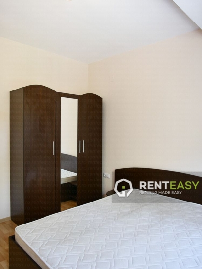 Apartament cu 3 camere in Centru - Tarom de inchiriat