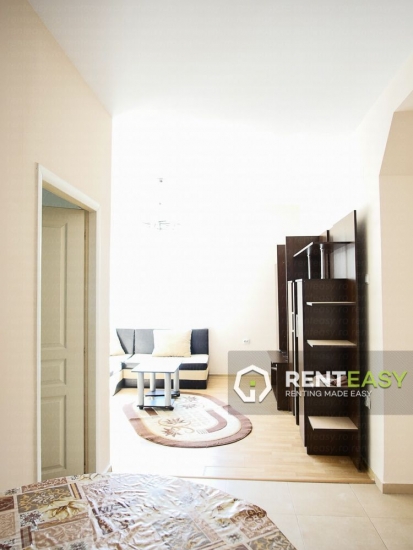 Apartament cu 3 camere in Centru - Tarom de inchiriat