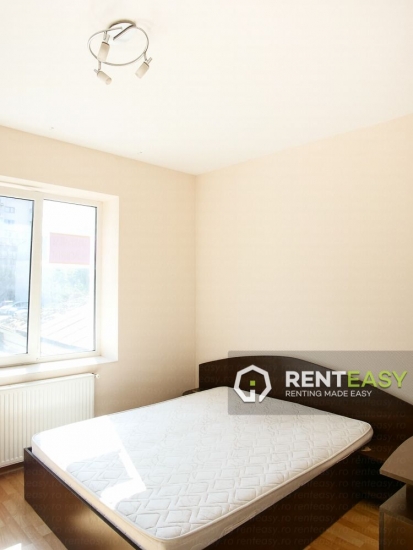 Apartament cu 3 camere in Centru - Tarom de inchiriat