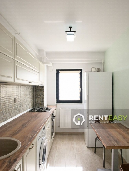 Apartament cu 2 camere de inchiriat in Centru - Mitropolie