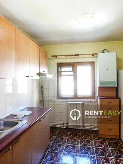 Apartament cu 3 camere in Targu Cucu de inchiriat