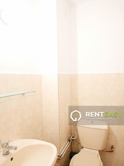 Apartament cu 3 camere in Targu Cucu de inchiriat