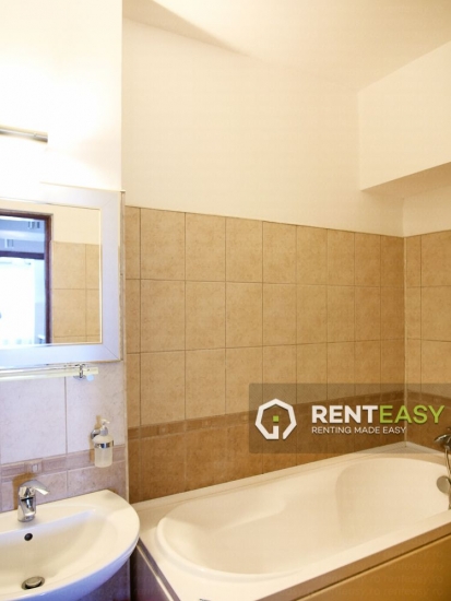 Apartament cu 2 camere de inchiriat in Centru
