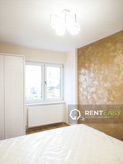 Apartament de lux cu 3 camere de inchiriat pe Stefan cel Mare