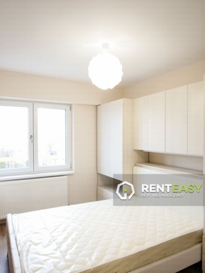 Apartament de lux cu 3 camere de inchiriat pe Stefan cel Mare