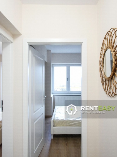 Apartament de lux cu 3 camere de inchiriat pe Stefan cel Mare