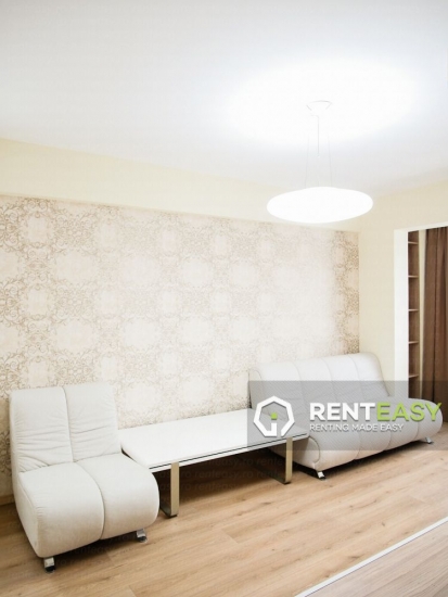 Apartament de lux cu 3 camere de inchiriat pe Stefan cel Mare