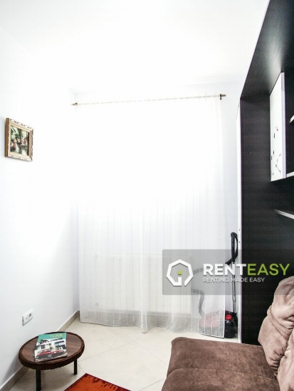 Apartament cu 2 camere de inchiriat in zona Podul de Piatra