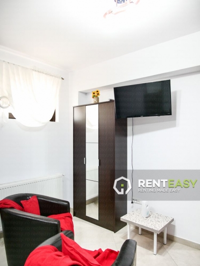 Apartament cu 2 camere de inchiriat in zona Podul de Piatra