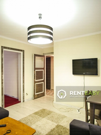 Apartament 3 camere pe Stefan cel Mare de inchiriat