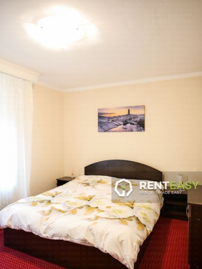 Apartament 3 camere pe Stefan cel Mare de inchiriat