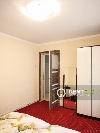 Apartament 3 camere pe Stefan cel Mare de inchiriat