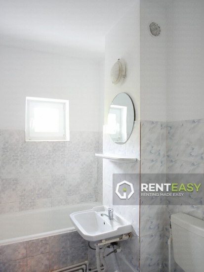 Apartament  3 camere in Tg Cucu de inchiriat