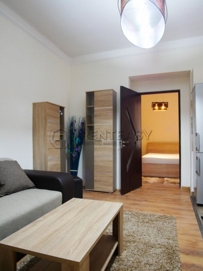 Casa cu 4 camere Centru - UMF