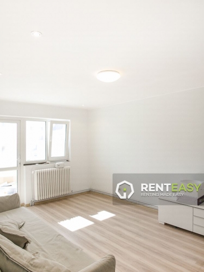 Apartament cu 3 camere in Podul de Fier