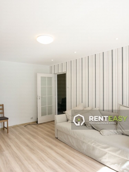 Apartament cu 3 camere in Podul de Fier