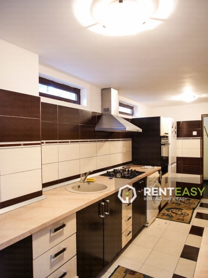 Vila 4 camere in zona Copou de inchiriat