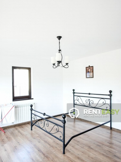 Vila de inchiriat in zona Valea Lupului