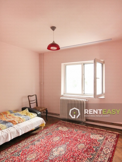 De inchiriat! Apartament 3 camere Centru - UMF