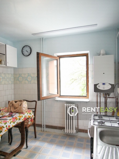 De inchiriat! Apartament 3 camere Centru - UMF