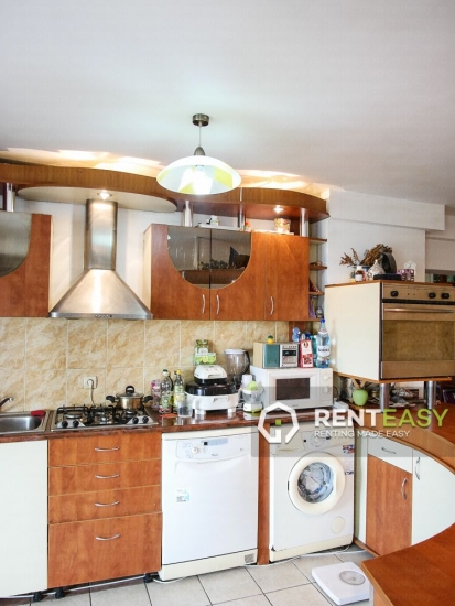 Apartament 90 mo cu 2 camere in zona Palas de inchiriat