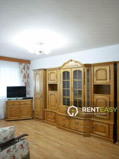 Apartament 3 camere de inchiriat zona Podul de Fier