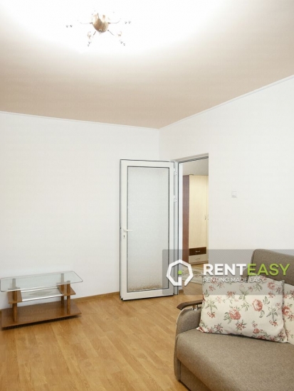 Apartament 3 camere de inchiriat zona Podul de Fier