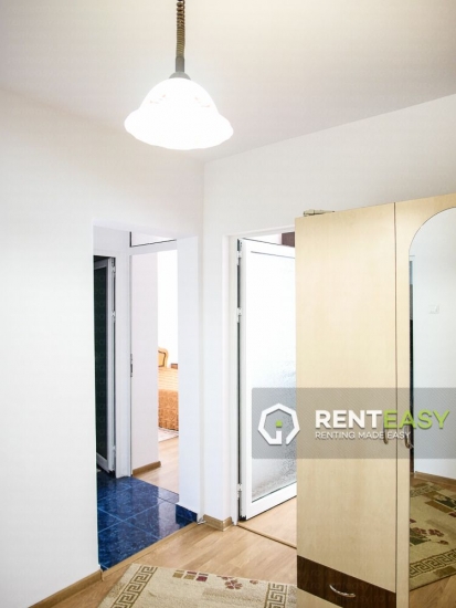 Apartament 3 camere de inchiriat zona Podul de Fier
