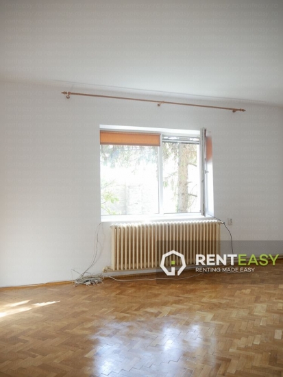 Apartament cu 4 camere de inchiriat situat in Centru - Targu Cucu
